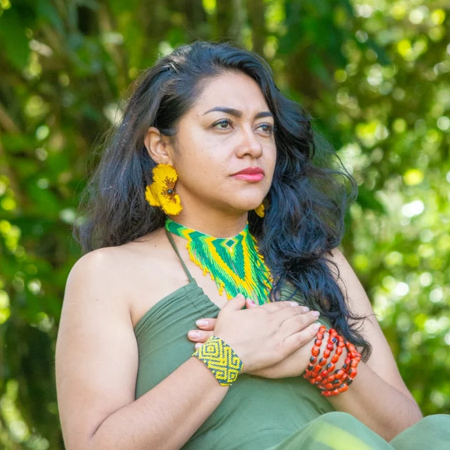 Mayra Soria, terapeuta de rapé y ceremonias ancestrales asociada a La Casa del Hongo